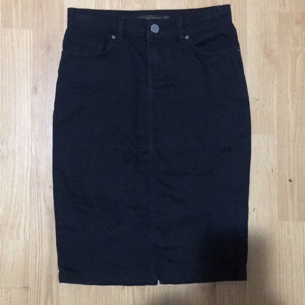 Zara’s Black Denim Skirt